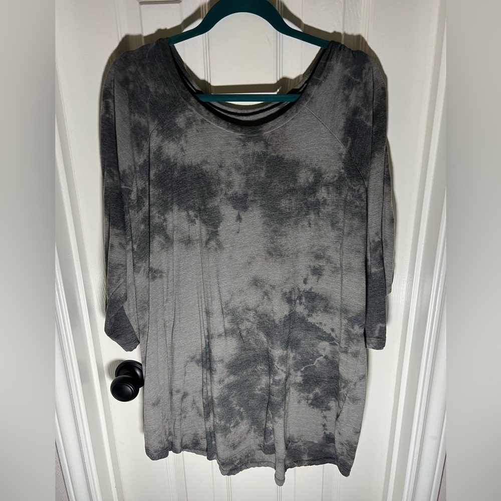 Torrid shirt size 3 (XXXL)